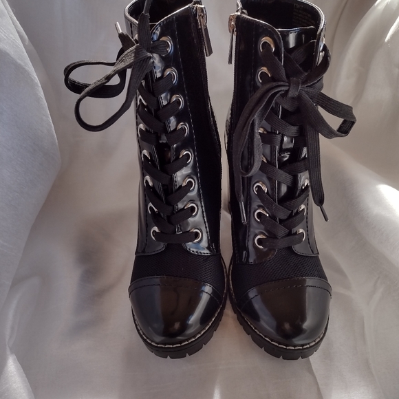 BCBG ENERATION Combat Booties - Picture 6 of 14